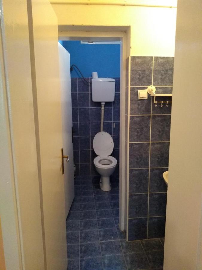 Apartman Dunja I Milos Mokra Gora Exteriör bild